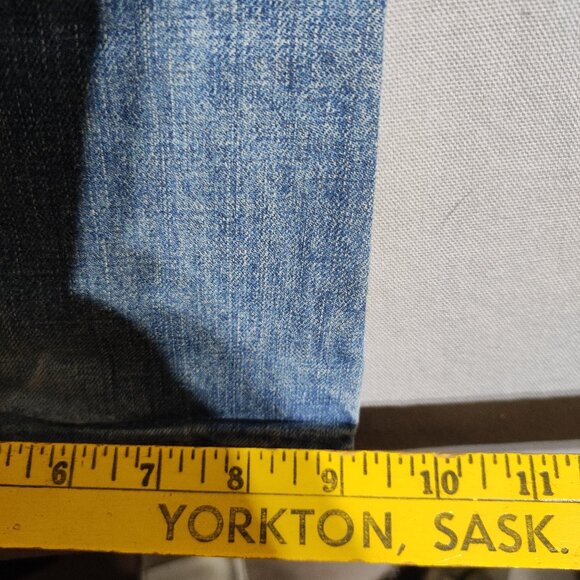 Vintage Calvin Klein Jeans men's size 32X31 hard washed denim blue straight leg - Picture 15 of 15